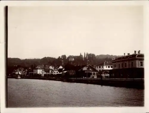 Foto Ak Schweiz, Ort am Zürichsee, Teilansicht