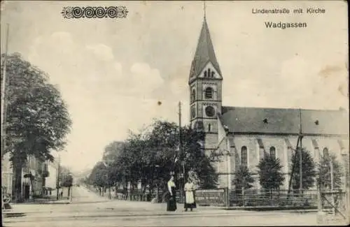 Ak Wadgassen im Saarland, Lindenstraße, Kirche