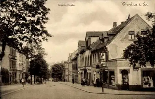 Ak Werdau in Sachsen, Bahnhofstraße, Geschäfte