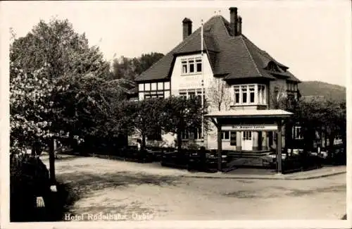 Ak Oybin in Sachsen, Blick auf das Hotel Rodelbahn, August Lange, Straßenpartie