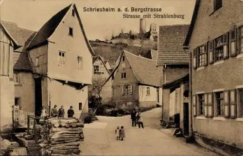 Ak Schriesheim an der Bergstraße, Straßenpartie, Strahlenburg