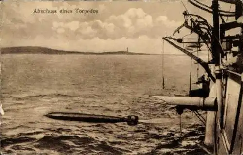 Ak Deutsches Kriegsschiff, Abschuss eines Torpedos, Kaiserliche Marine