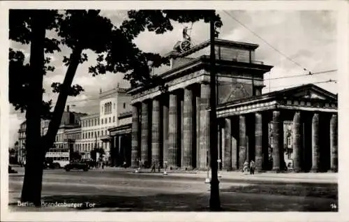 Ak Berlin Mitte, Brandenburger Tor