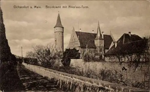 Ak Ochsenfurt am Main Unterfranken, Bezirksamt mit Nikolausturm