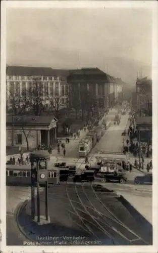 Ak Berlin Tiergarten, Potsdamer Platz, Leipziger Straße, Straßenbahnen, Autos