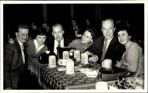 Ak Berlin Schöneberg, Sportpalast, Bockbierfest, Gruppenfoto