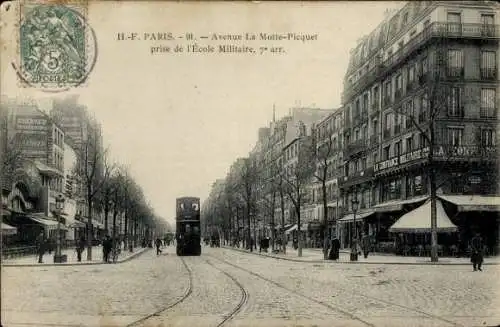 Ak Paris VII., Avenue La Motte Picquet, aufgenommen von der Ecole Militaire, Straßenbahn