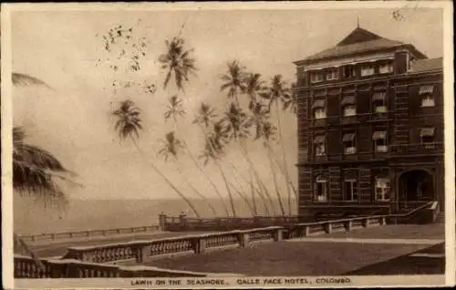 Ak Colombo Ceylon Sri Lanka, Rasen am Meeresufer, Galle Face Hotel
