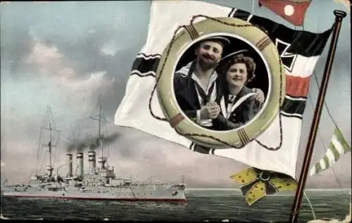 Ak Deutsches Kriegsschiff, Deutscher Matrose mit Frau, Fahne
