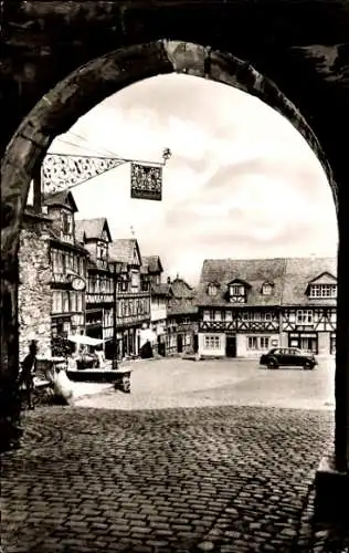 Ak Braunfels an der Lahn, Durchblick zum Marktplatz, Fachwerkhäuser