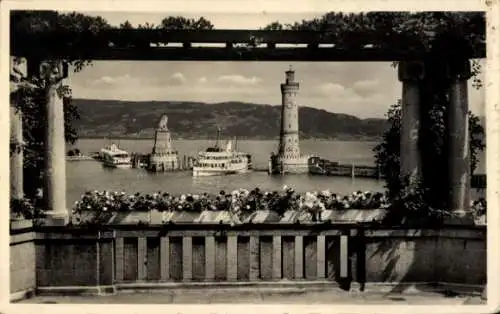 Ak Lindau am Bodensee Schwaben, Hafeneinfahrt