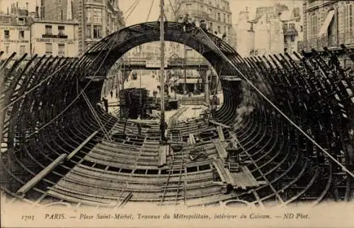 Ak Paris, Travaux du Metropolitain, Innenraum des Caisson, Klinik