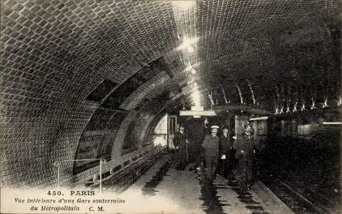 Ak U-Bahn Paris, Innenansicht einer U-Bahn-Station Metropolitain, Direction de Villiers