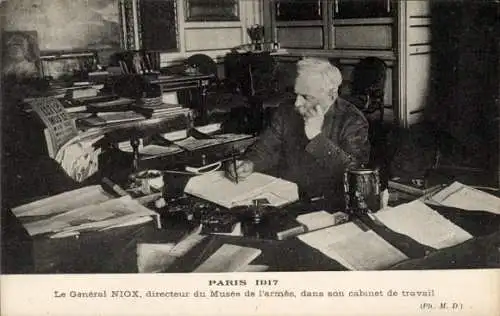 Ak Paris, General Niox dans son cabinet de travail