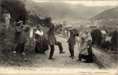 Ak Clermont Ferrand Puy de Dôme, Types d'Auvergne, La Bourree