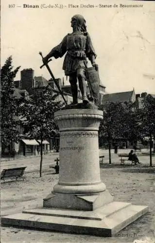 Ak Dinan Côtes-d’Armor, Place Duclos, Statue de Beaumanoir