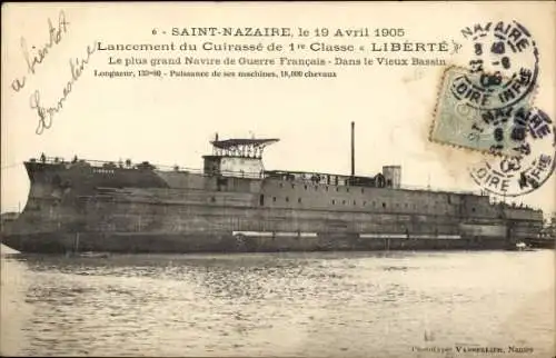 Ak Stapellauf des größten französischen Kriegsschiffs im Alten Becken, Liberte Klasse 1