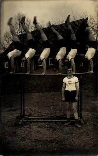 Foto Ak Turnen, Turner, Turngerät, Sportler