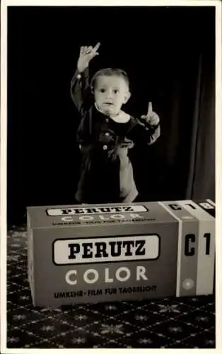 Foto Ak Kind, Werbung Perutz Color, Umkehr-Film für Tageslicht