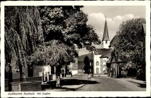 Ak Burbach im Siegerland, Häuserpartie, Brunnen, Kirche