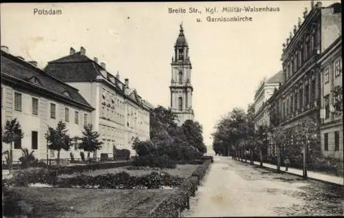 Ak Potsdam in Brandenburg, Breite Straße, Kgl. Militärwaisenhaus, Garnisonkirche