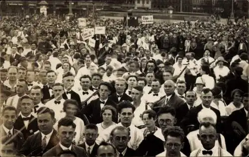 Foto Ak Leipzig in Sachsen, Gautreffen, Kellner, Altmarkt, Rathaus