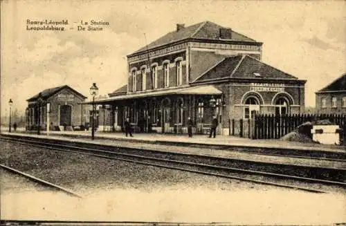 Ak Bourg Leopold Leopoldsburg Flandern Limburg, Bahnhof, Bahnsteig