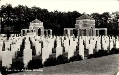 Ak Oosterbeek Renkum Gelderland, Airborne Cemetery