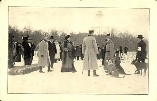 Ak Herzog Ernst August von Braunschweig, Viktoria, Besichtigung von Sanitätshunden