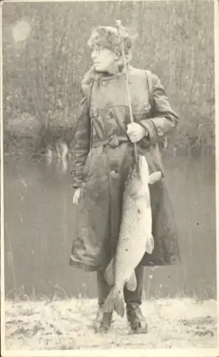 Foto Ak Greiz im Vogtland, Angler mit Fang, Otto Albert jun.