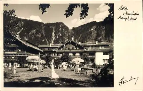 Ak Mayrhofen Zillertal Tirol, Hotel Neuhaus mit Garten