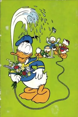 Ak Walt Disney, Donald Duck, Neffen, Streich mit Wasserschlauch