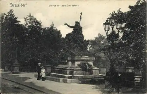 Ak Düsseldorf am Rhein, Gruppe vor dem Ständehaus