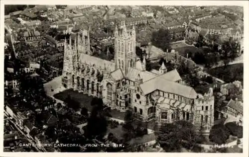 Ak Canterbury Kent England, Kathedrale aus der Luft