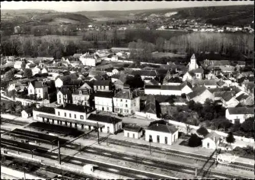 Ak Nuits sur Armançon Yonne, Fliegeraufnahme, Bahnhof