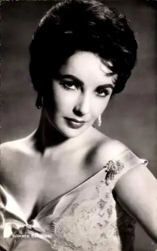 Ak Schauspielerin Elizabeth Taylor, Portrait, Das Land des Regenbaumes