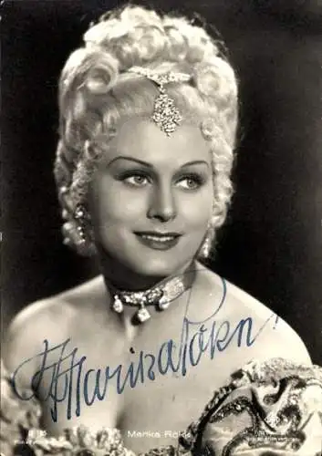 Ak Schauspielerin und Sängerin Marika Rökk mit Diadem, Portrait, Autogramm