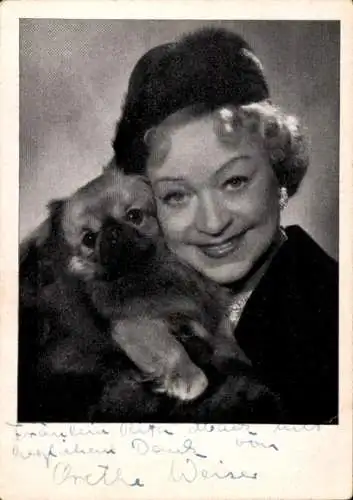 Ak Schauspielerin Grethe Weiser, Portrait, Autogramm, Hund