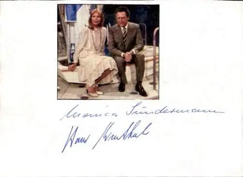 Ak Schauspieler Hans Rosenthal, Schauspielerin Monica Sundermann, Portrait, sitzend, Autogramm