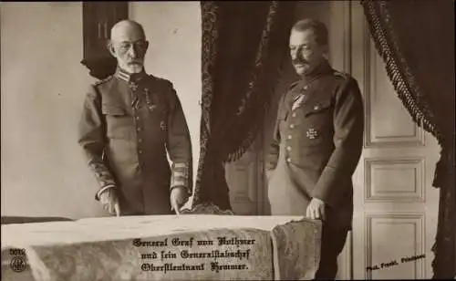 Ak General Graf von Bothmer und sein Generalstabschef Oberstleutnant Hemmer, Uniformen