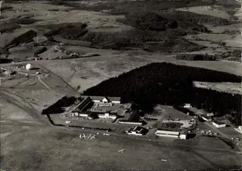 Ak Gersfeld in der Rhön Hessen, Wasserkuppe, Luftaufnahme