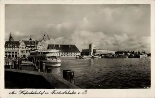 Ak Friedrichshafen am Bodensee, Hafenbahnhof, Schiffe