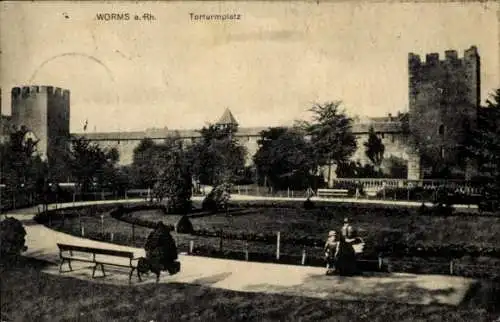 Ak Worms am Rhein, Torturmplatz