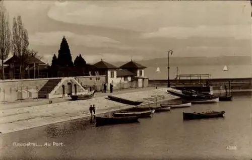 Ak Neuchâtel Neuenburg Stadt, Au Port