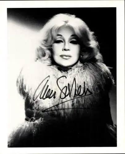 Ak Schauspielerin Ann Sothern, Portrait, Autogramm, Pelz