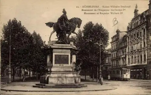 Ak Düsseldorf am Rhein, Kaiser Wilhelm Denkmal, Straßenbahn