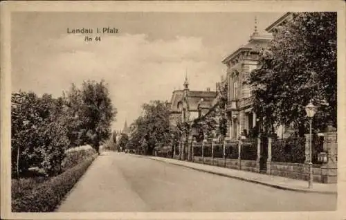 Ak Landau in der Pfalz, An 44, Straßenpartie, Häuserfassaden