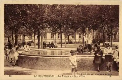 Ak La Bourboule Puy-de-Dôme, Place du jet d'eau, Kinder