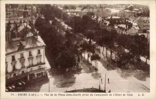 Ak Tours Indre et Loire, Place Jean-Jaures, Blick vom Campanile des Rathauses