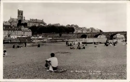 Ak Nevers Nièvre, Strand, Loire, Brücke